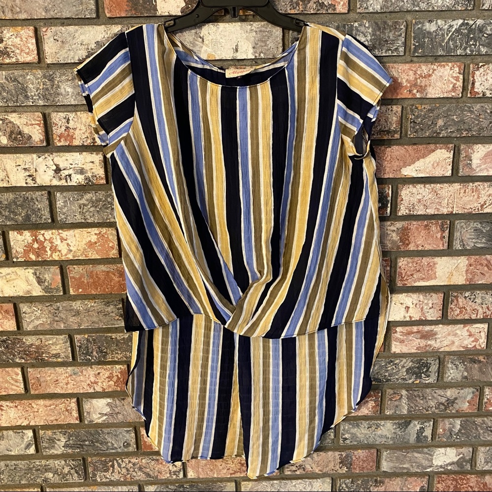 ALYTHEA STRIPED HIGH LOW TOP
